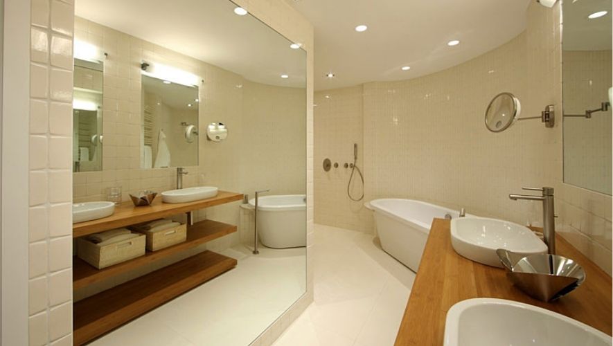Thiết kế phòng tắm có hệ thống đèn chiếu sáng 